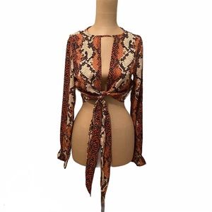 Boohoo Snake print crop long sleeve blouse